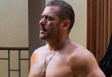 Salman Khan’s Shirtless Picture Takes Over Social Media: Fans Go Crazy Over His Ageless Physique Salman Khan’s Shirtless Picture Takes Over Social Media: Fans Go Crazy Over His Ageless Physique