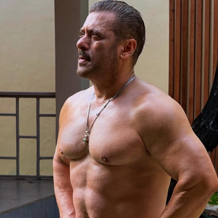 Salman Khan’s Shirtless Picture Takes Over Social Media: Fans Go Crazy Over His Ageless Physique
